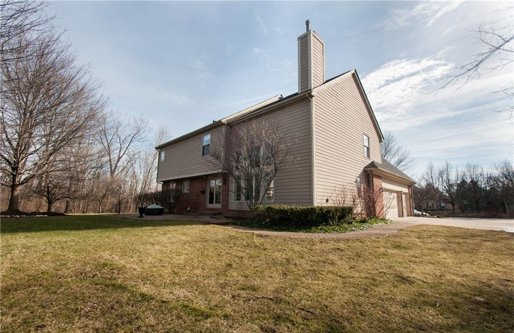 47320 Autumn Park Crt, Novi, MI 48374